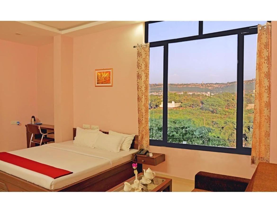 Hotel Shivam Fort View, Chittorgarh Exterior foto